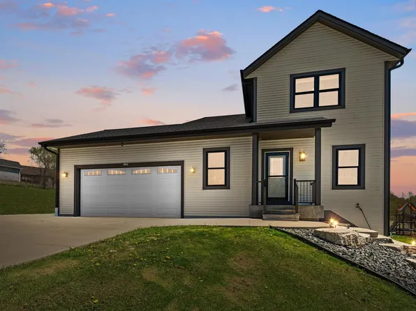 2100 Hillside ROAD, Slinger, WI 53086