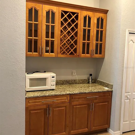 9405 Hidden Water Cir — Photo 44