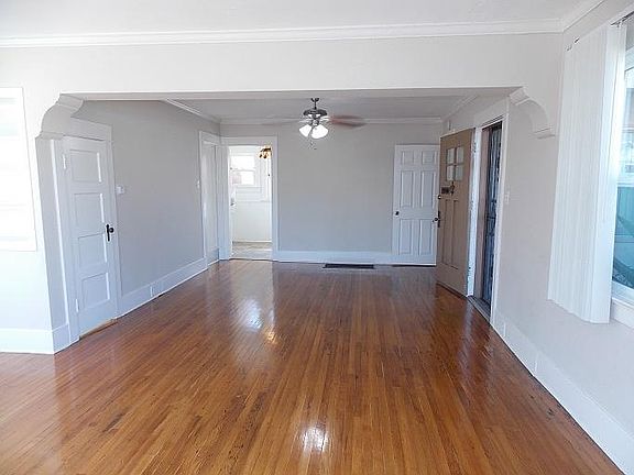 4th image of 2819 Lincoln Ave Floor 1