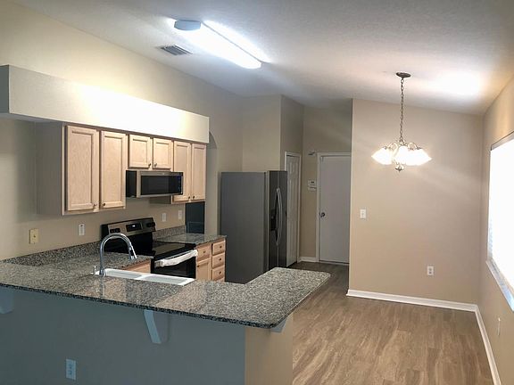 5th image of 27734 Breakers Dr