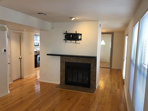 4th image of 1030 N Jersey St Unit 2