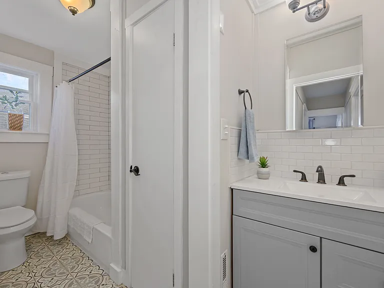 4328 Brownway Ave — Photo 8