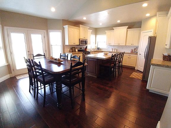4th image of 12544 S Provence Cir