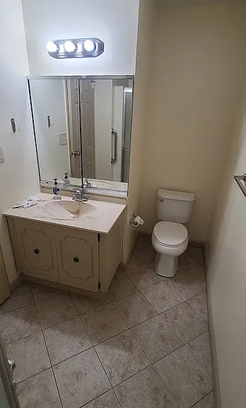 master sink and comode