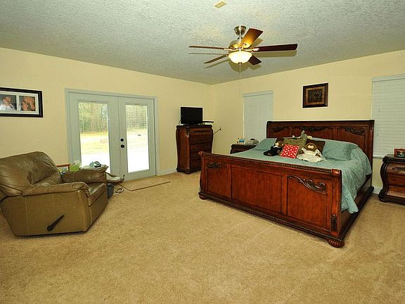 4th image of 21489 NW 70th Ln