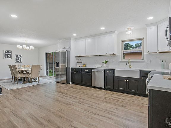2nd image of 2800 N 18th Ave