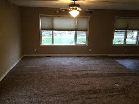 3rd image of 2914 Somerset Dr