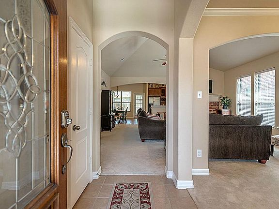 Open floor plan!
