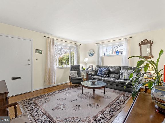 3rd image of 4800 Wilwyn Way