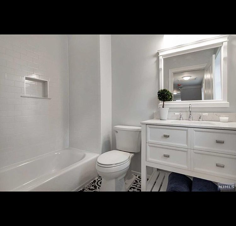 1st image of 332 Livingston Ave