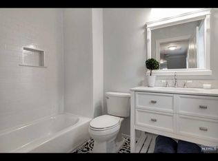 332 Livingston Ave, Lyndhurst, NJ 07071