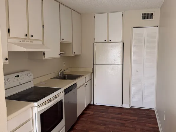 11402 3rd St N Unit 1, Saint Petersburg, FL 33716