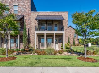 9219 Ra Young Jr Dr, Fort Smith, AR 72916