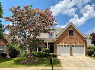 6427 Ridgeview Commons Dr, Charlotte, NC 28269