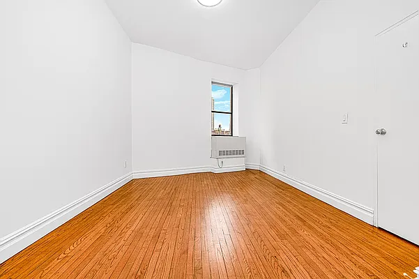 Rented by REAL New York | media 3