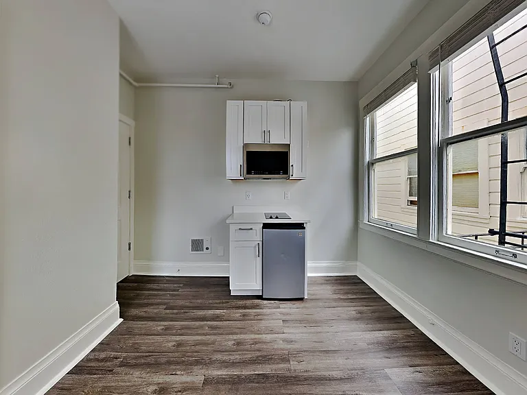 1499 California St. — Photo 31