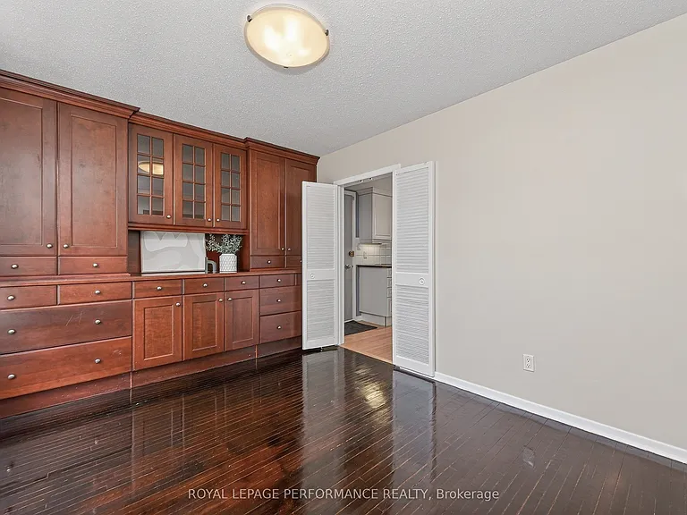 1799 Dorset Dr — Photo 15