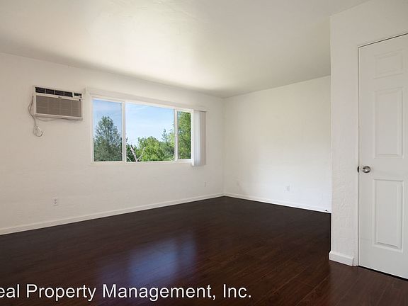 3rd image of 2850 Pioneer Dr APT 35