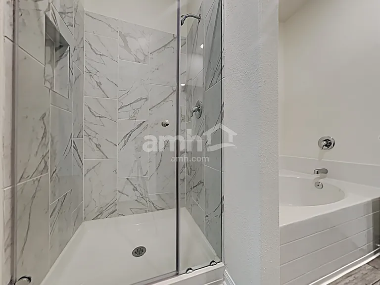 1162 Treeta Trl — Photo 11