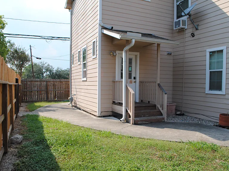717 W Alabama St #6 — Photo 19