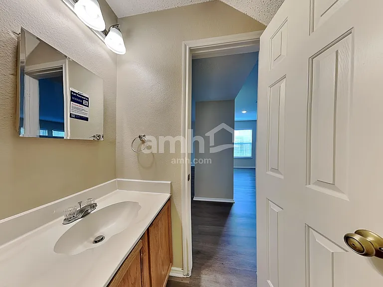 15312 Iola Cv — Photo 9