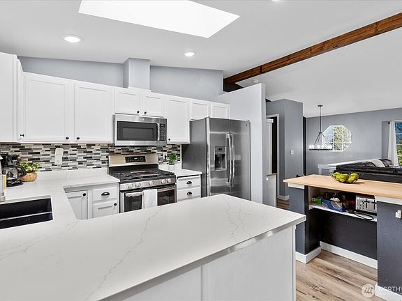 3rd image of 5515 78th Avenue NE