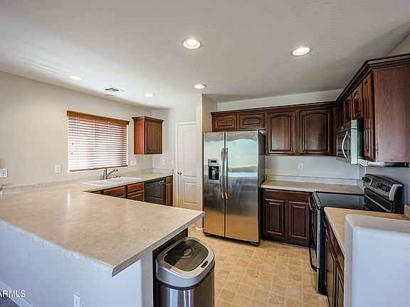 2nd image of 10938 W Meadowbrook Ave