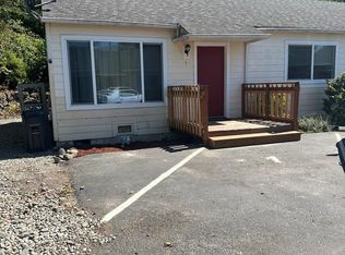 755 NW 5th St APT 1, Clatskanie, OR 97016