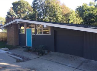 6207 W 75th St, Prairie Village, KS 66208
