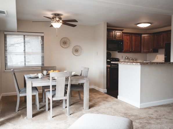 275 Oakville Dr #136-2C