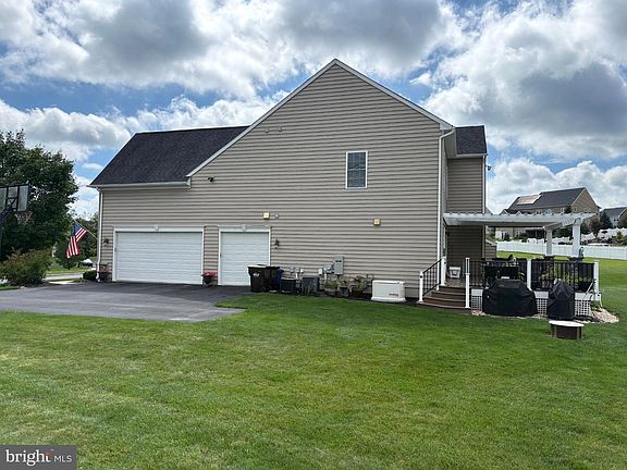 3rd image of 4165 Thompsondale Rd