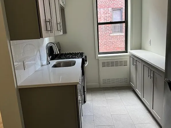 811 Cortelyou Rd APT 6J, Brooklyn, NY 11218