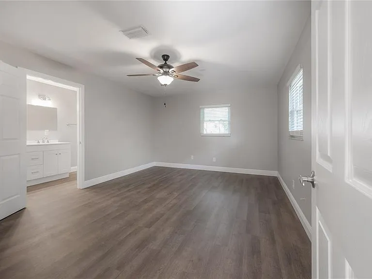 6901 S Fitzgerald St — Photo 36