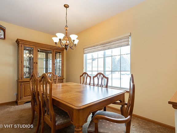 4th image of 3613 Roanoke Ave #3613