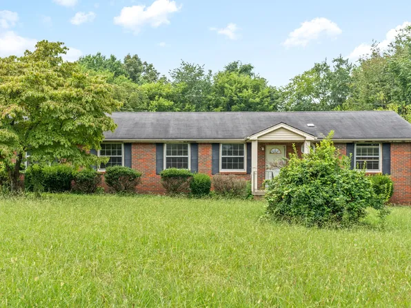 946 Lafayette Rd, Clarksville, TN 37042