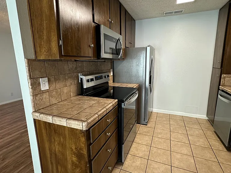 297 E Bullard Ave #136 — Photo 8