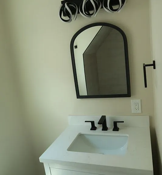 30 Edison St #A — Photo 17