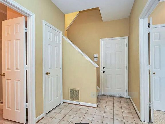 5th image of 13492 Stanton Pl