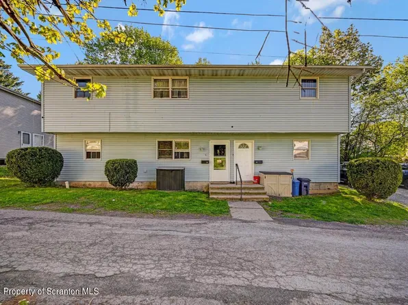 15-18 Parish Ct, Carbondale, PA 18407