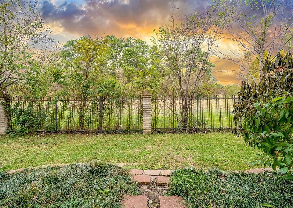 1st image of 4444 Victory Dr APT 1107