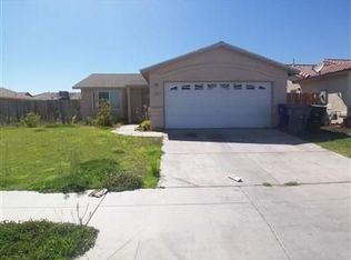 1924 Madison Dr, Madera, CA