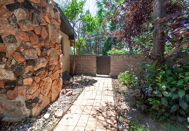 3413 Luckie Rd — Photo 34
