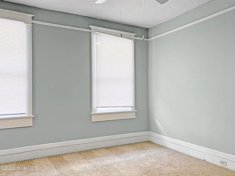 325 Ellis St #B — Photo 8