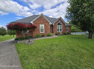 7607 Ledge Pointe Ct, Louisville, KY 40291