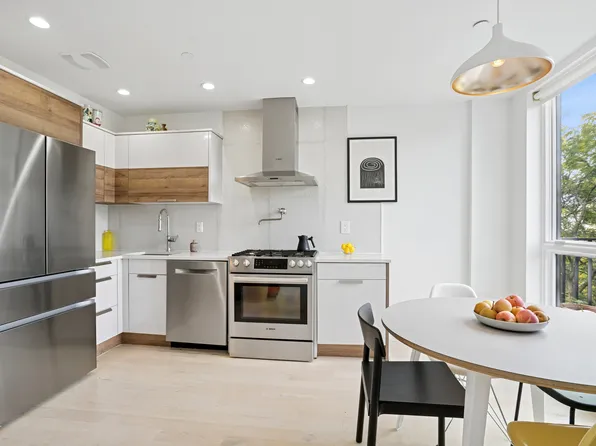 290 Powers Street image 6 of 15