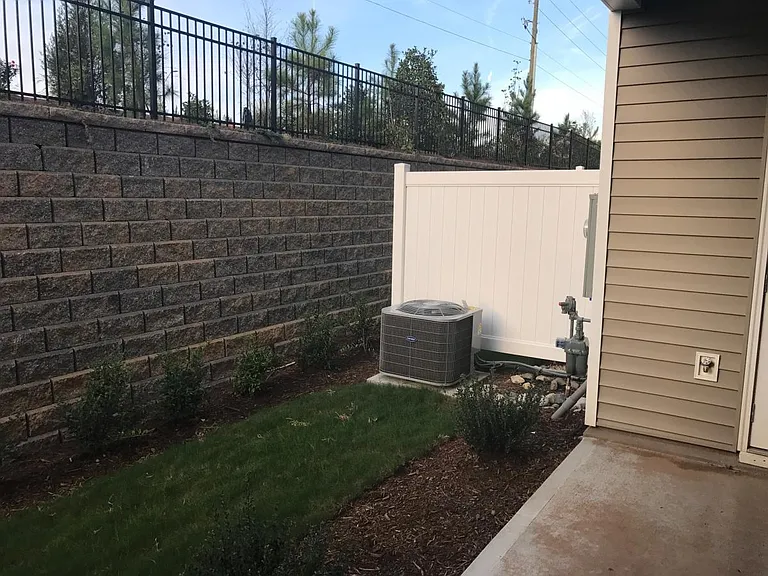 4226 Vallonia Dr — Photo 28