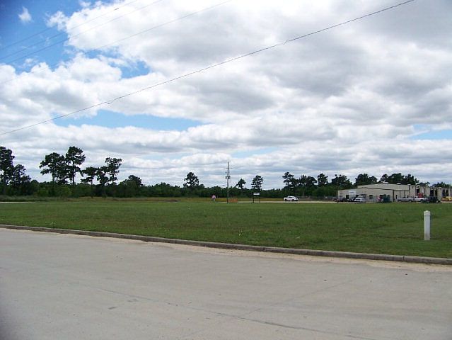 1st image of 4880 Stone Oak Dr