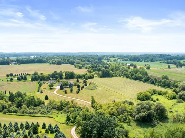 545 East Newark DRIVE, West Bend, WI 53090