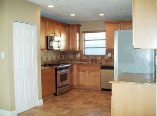800 NW 77th Way, Pembroke Pines, FL 33024