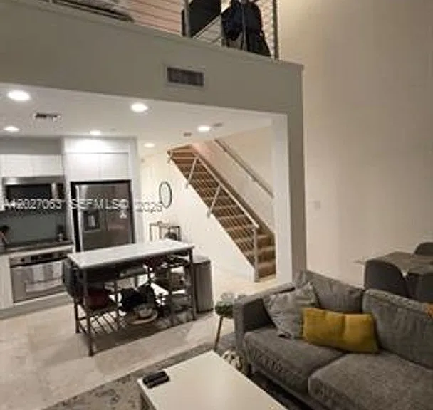 1050 Brickell Ave #816 — Photo 1